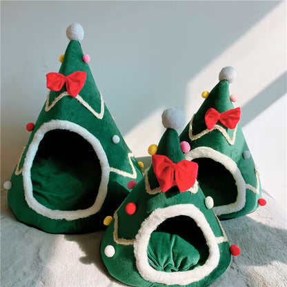 Christmas Tree-Shaped Pet Bed - Cozy Winter Cave for Small Dogs & Cats  